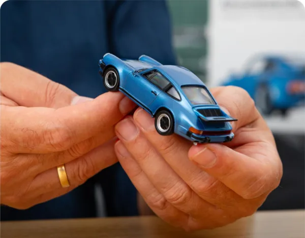 Porsche 911 Turbo advento kalendorius – modelis 1:43 su garsu